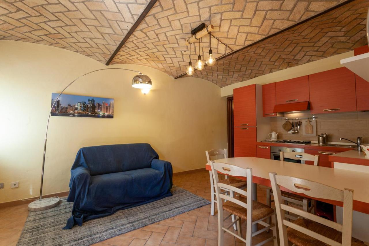 Casa Vacanze Asia カステルヴェトロ・ディ・モーデナ エクステリア 写真